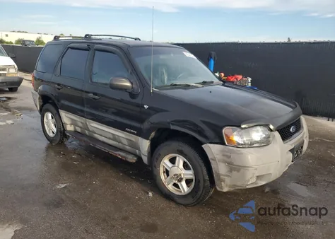 2002 Ford Escape Xls из США, поврежденный, VIN 1FMYU01122KB24689
